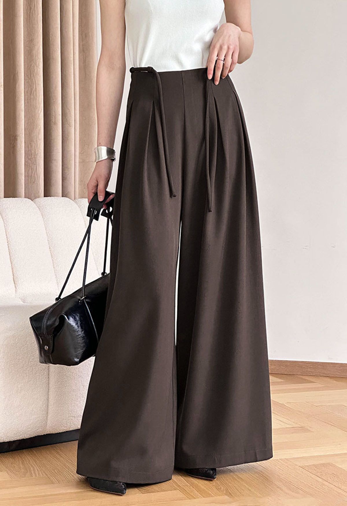 Trendy Tie-Waist Pleated Wide-Leg Pants in Brown