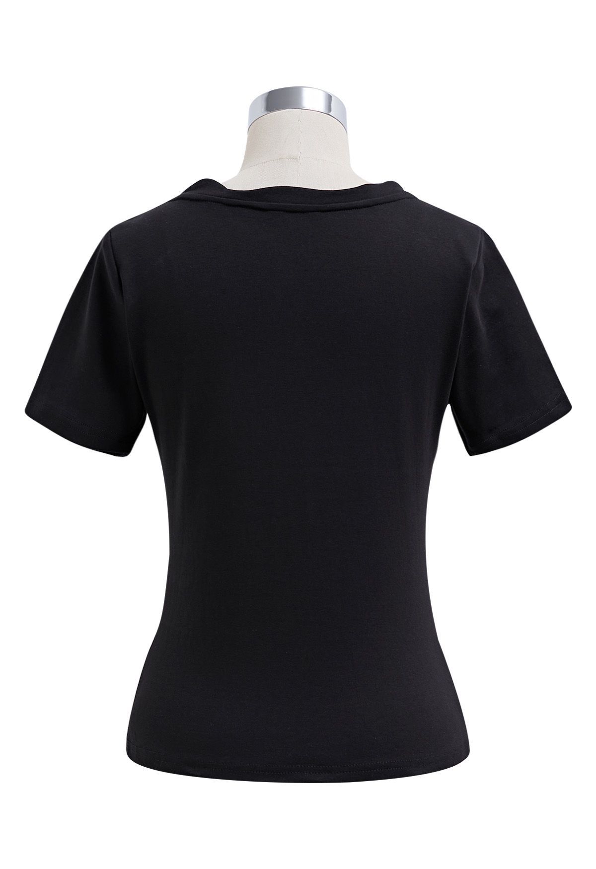 Scalloped V-Neck Short Sleeve T-Shirt in Black