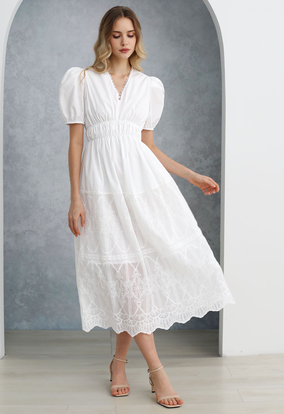 Embroidery Spliced V-Neck Puff Short Sleeves Dress in White