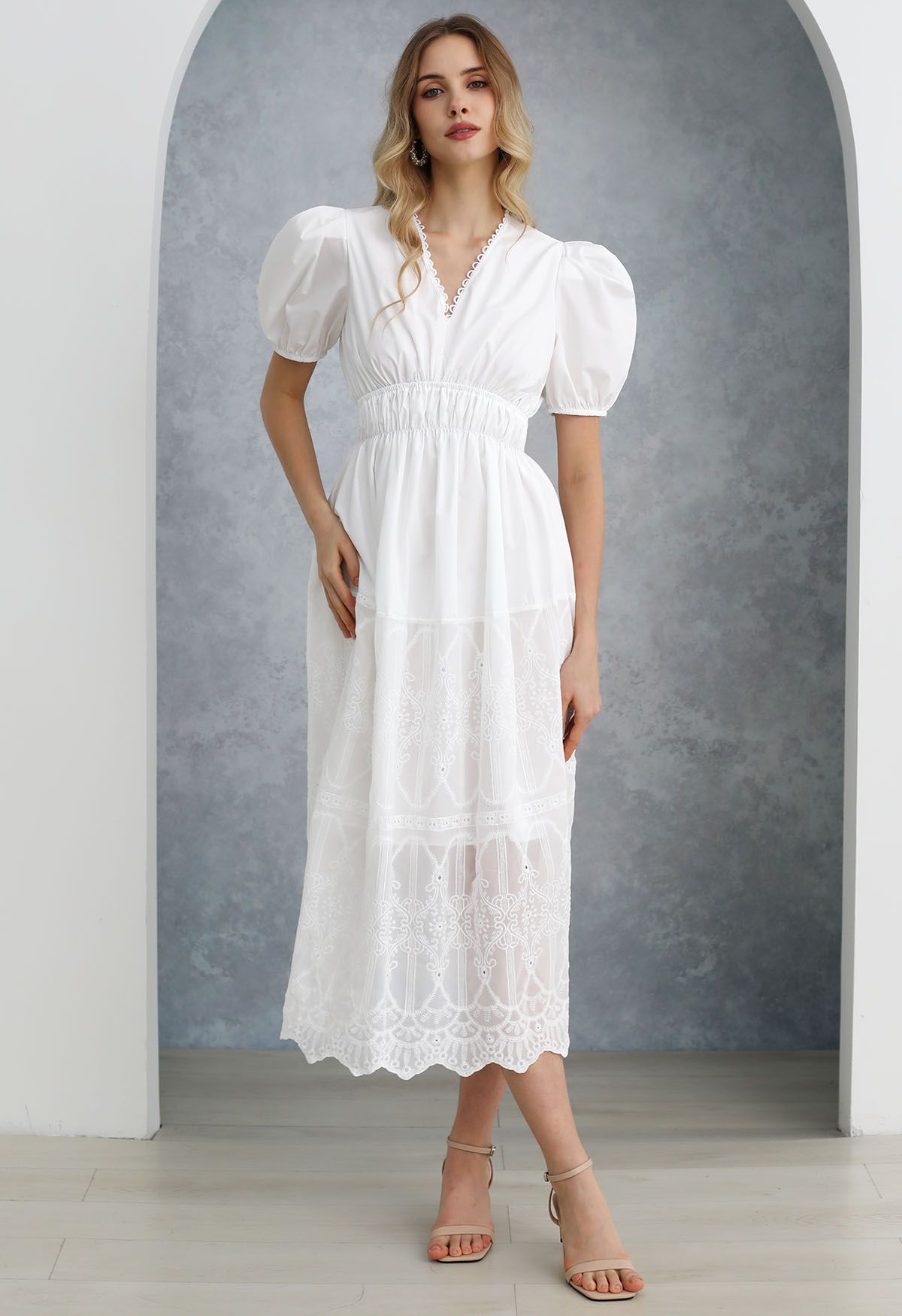 Embroidery Spliced V-Neck Puff Short Sleeves Dress in White