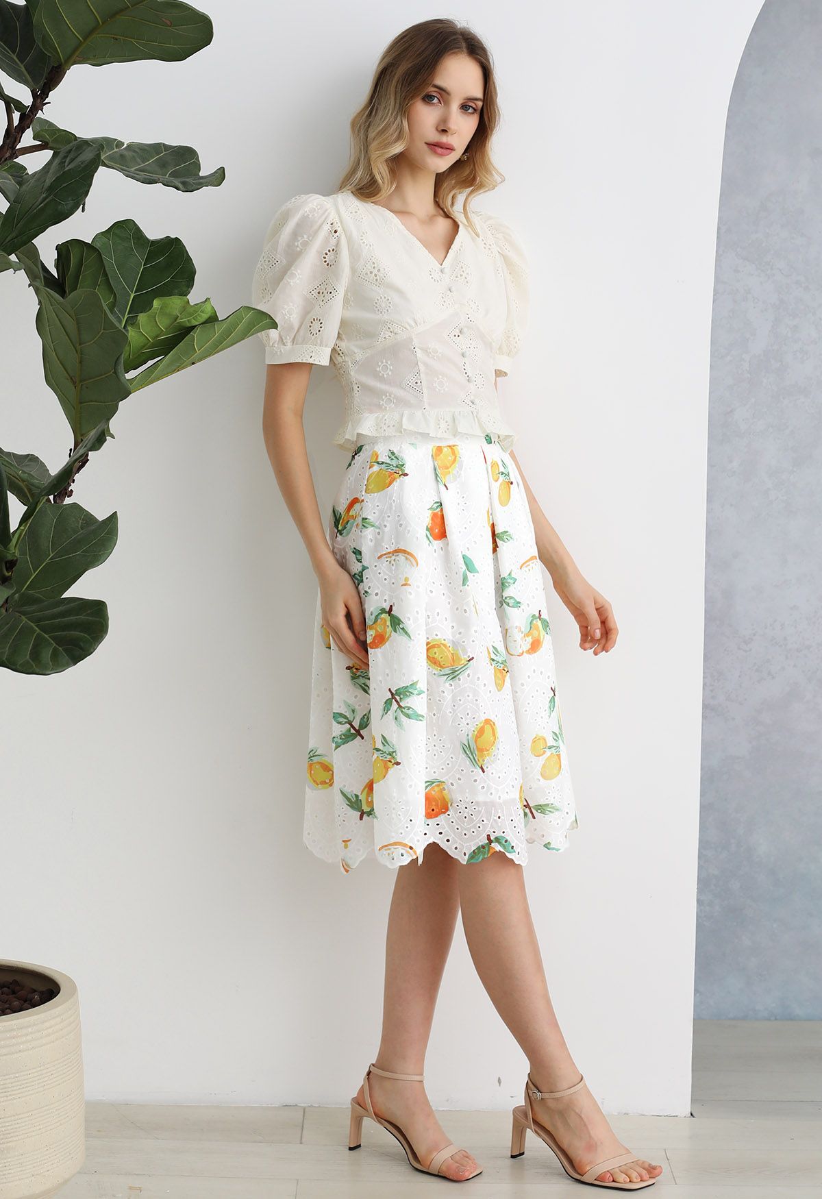 Lemon Printed Eyelet Embroidered Scallop Edge Pleated Skirt