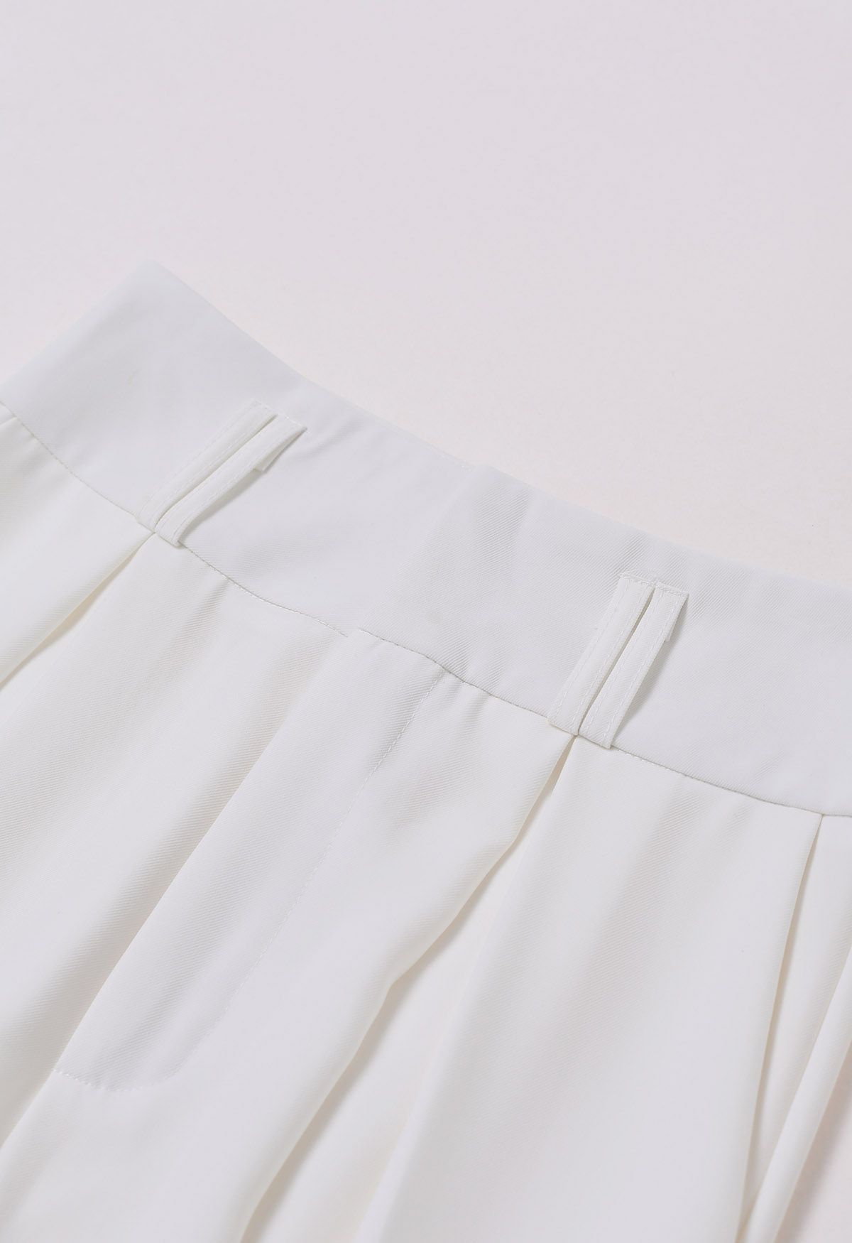 Side Pocket Wide Leg Pleated Pants in White