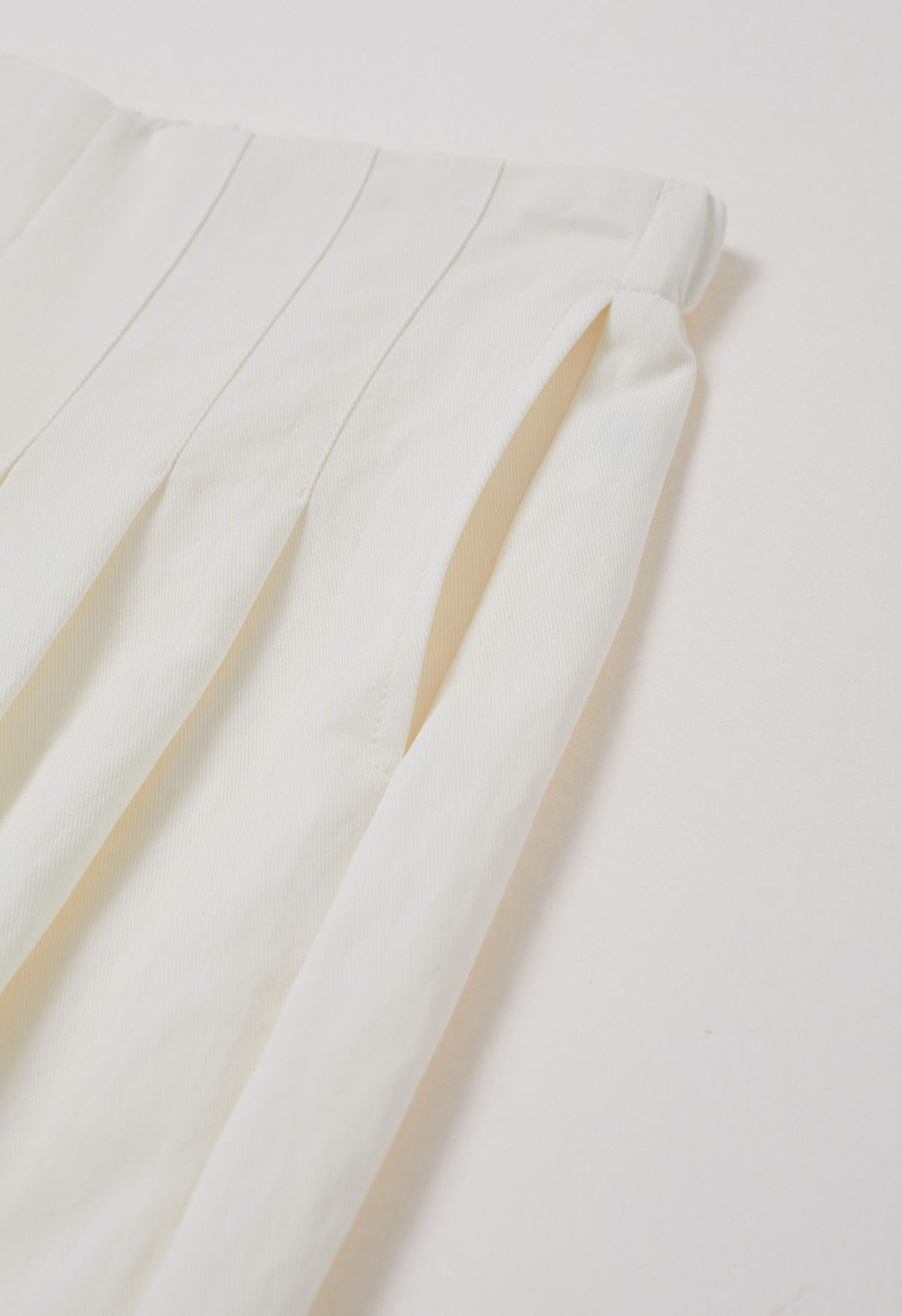 Wide Leg Roll-Hem Pleated Pants in Ivory