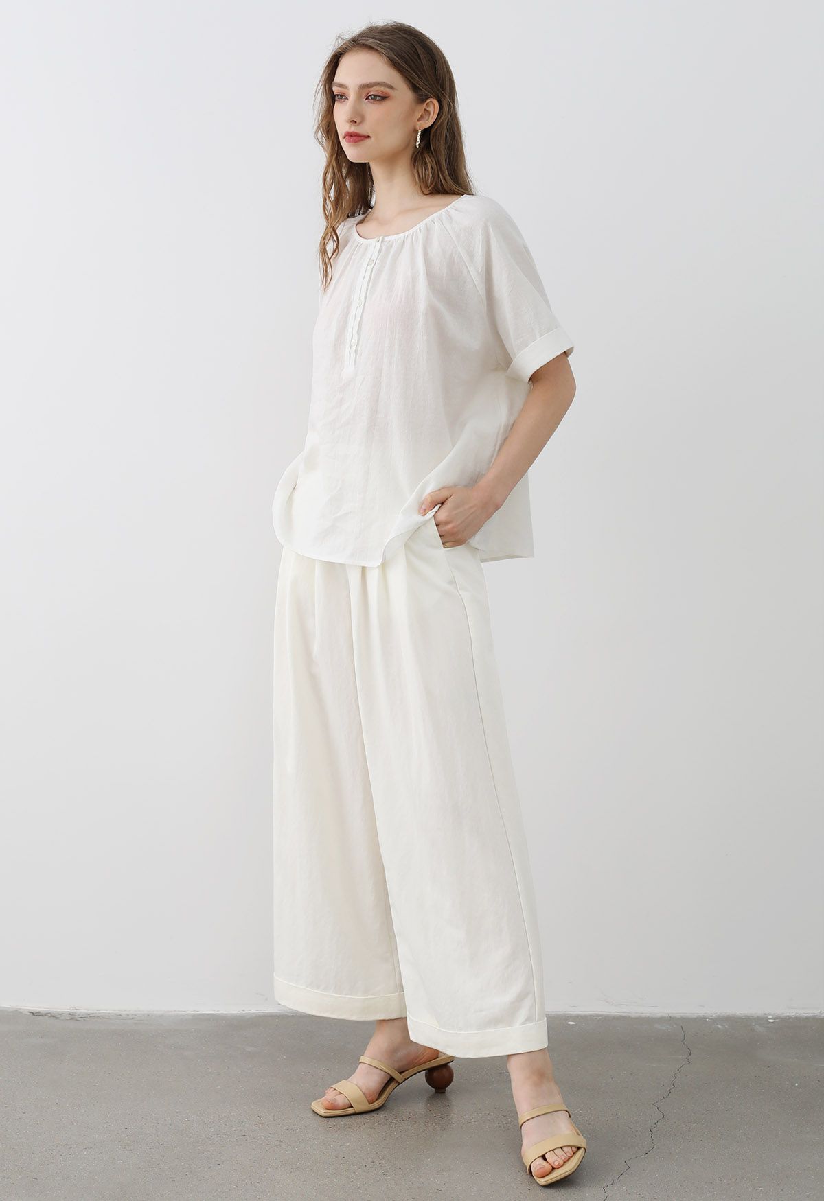 Wide Leg Roll-Hem Pleated Pants in Ivory