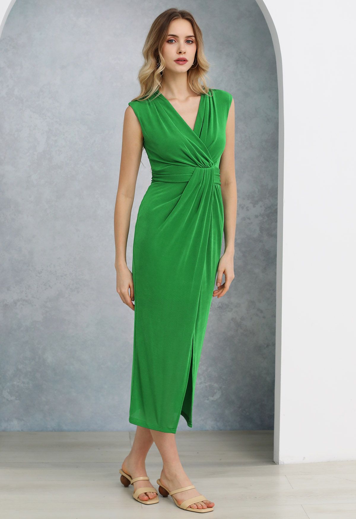 Cinched Waist Faux-Wrap Sheath Dress in Green - Retro, Indie and Unique ...