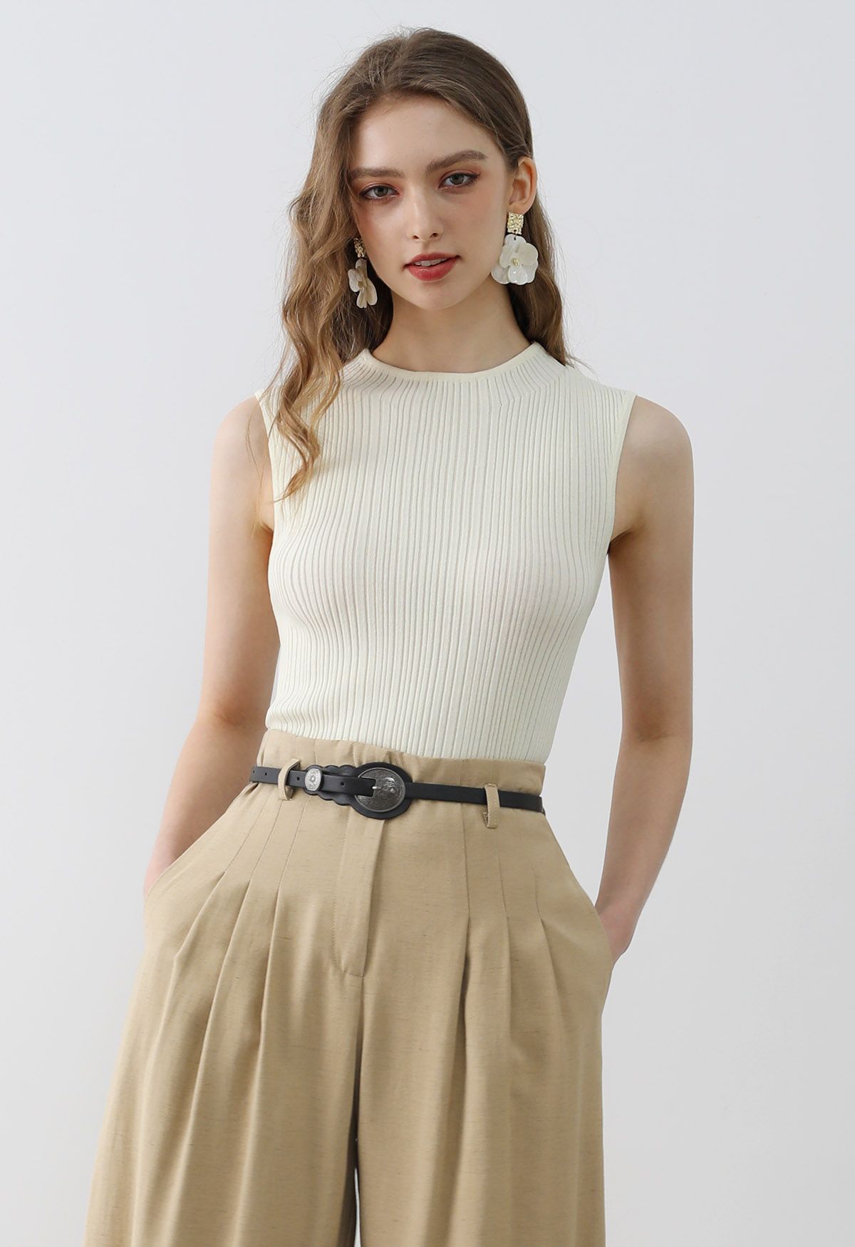 Minimalist Ribbed Texture Sleeveless Knit Top in Cream