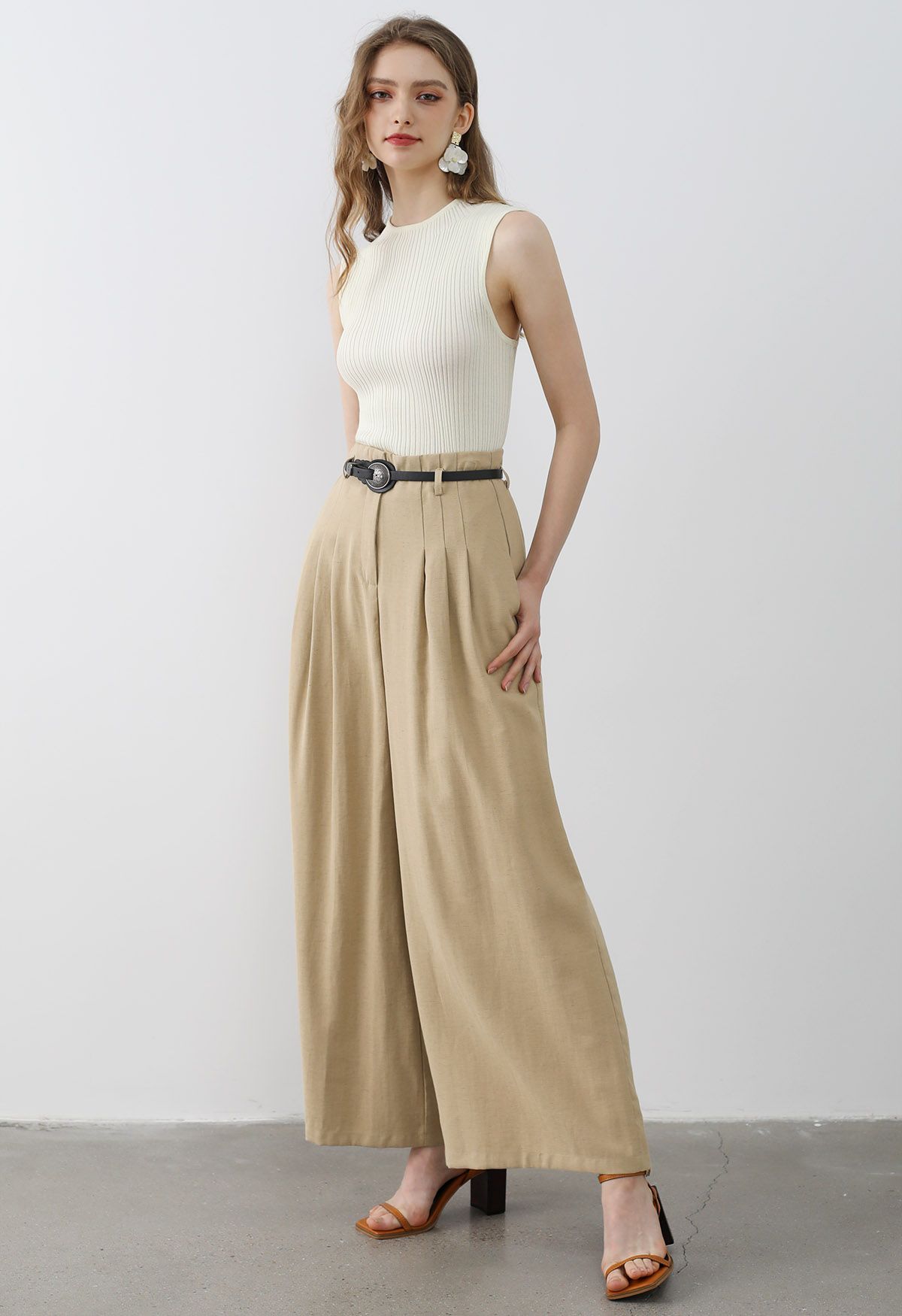 Minimalist Ribbed Texture Sleeveless Knit Top in Cream