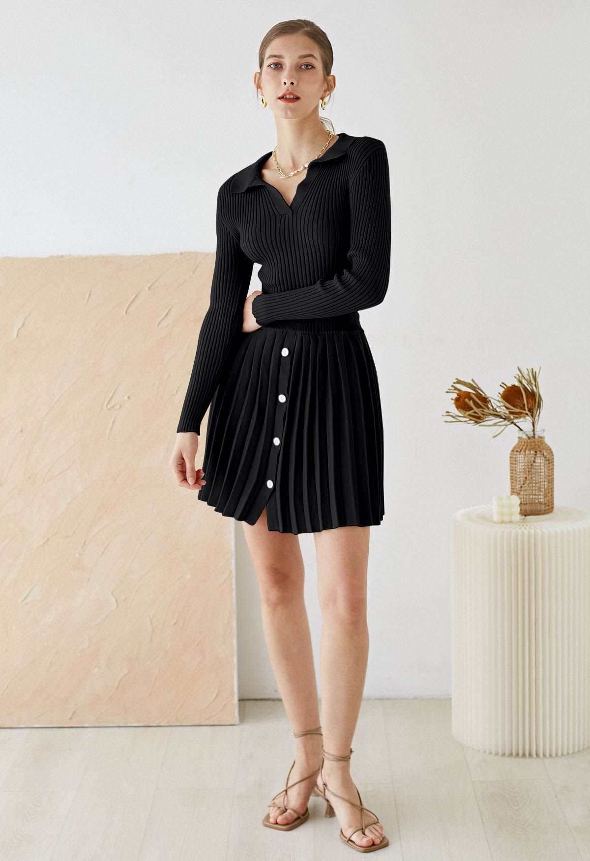 Collared V-Neck Knit Top and Pleated Skirt Set in Black