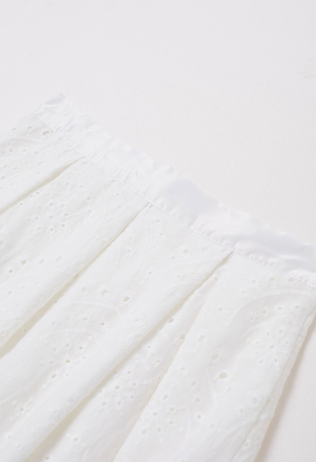 Blossoming Wave Eyelet Embroidered Skirt in White