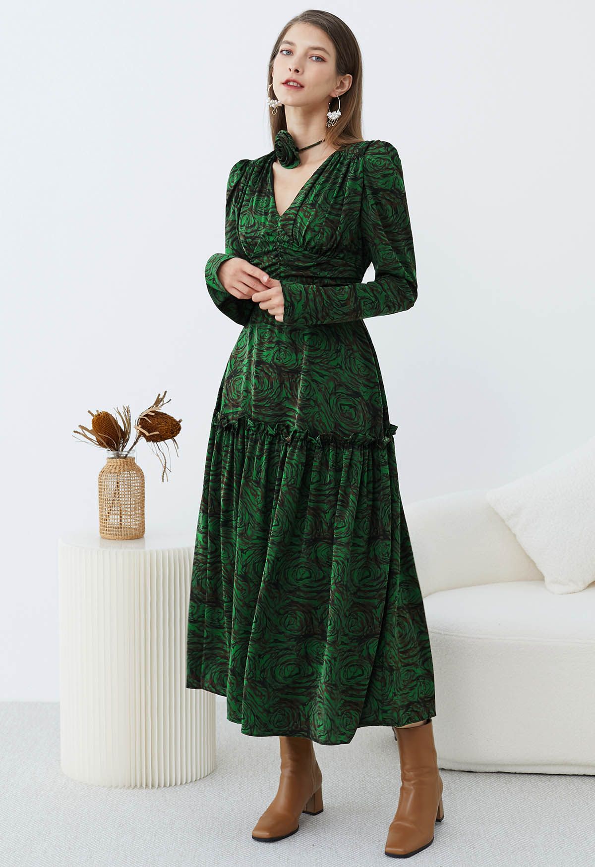 Fantastic Rose V-Neck Ruched Midi Dress with Choker in Dark Green