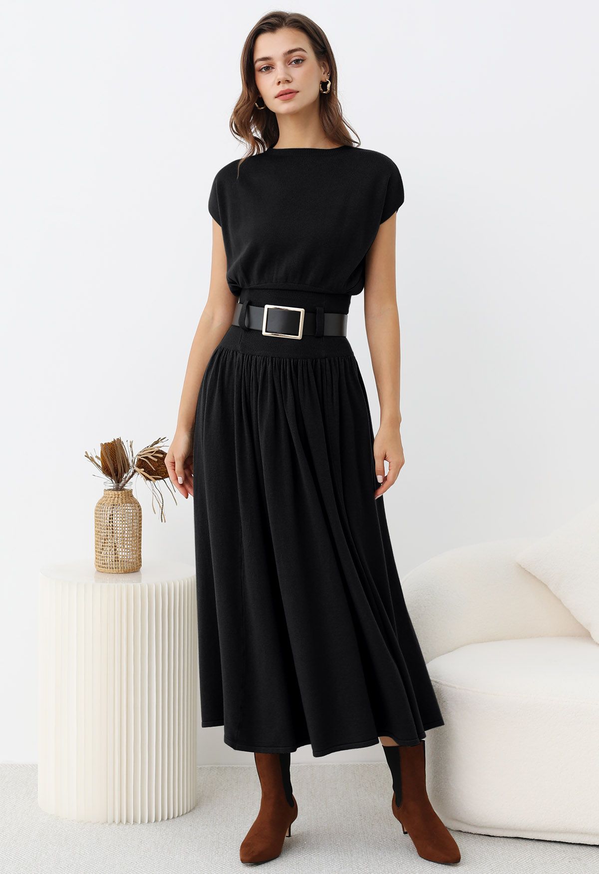 Gentle Knit Top and Belted High Waist Skirt Set in Black