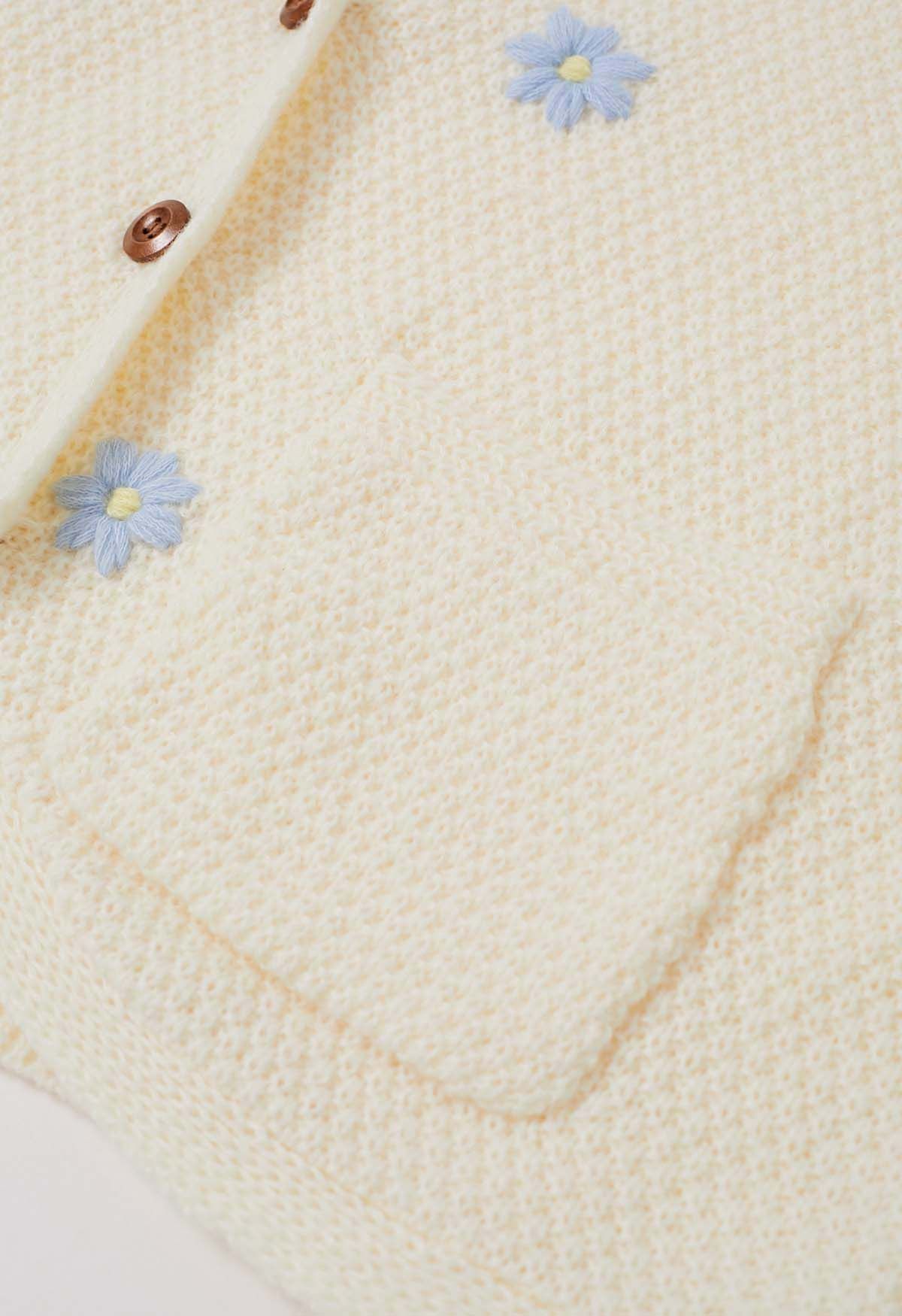 Endearing Stitch Flower Waffle Knit Cardigan in Cream