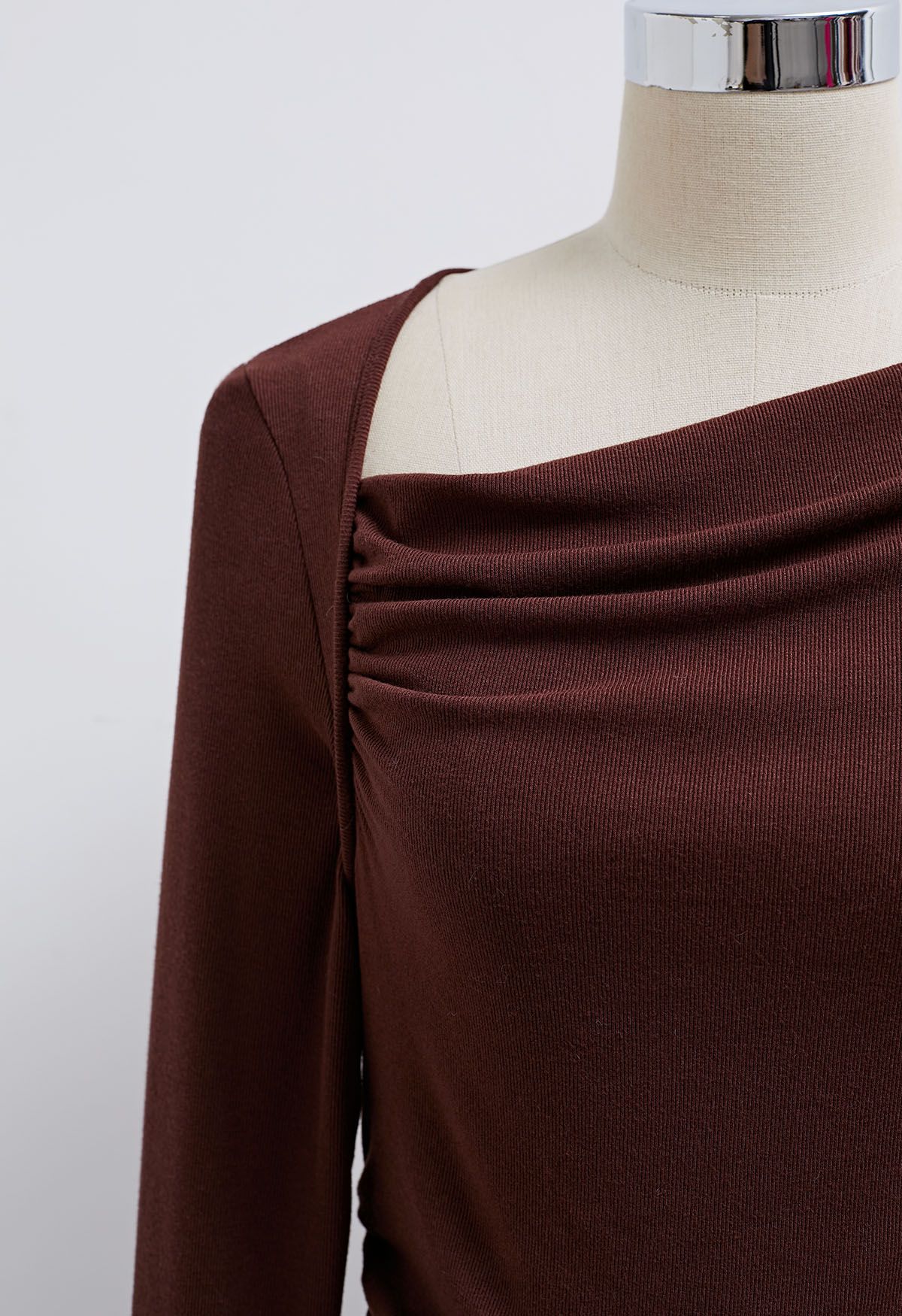 Asymmetrical Neckline Ruched Detail Top in Burgundy