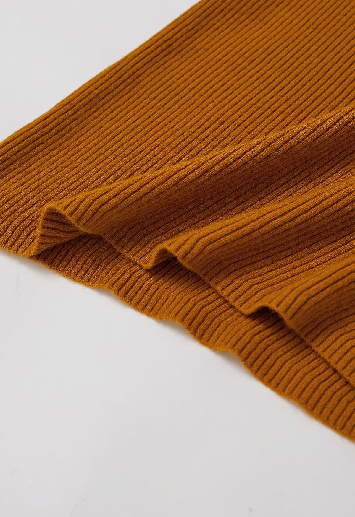 Slanted Hem Ribbed Knit Top in Pumpkin