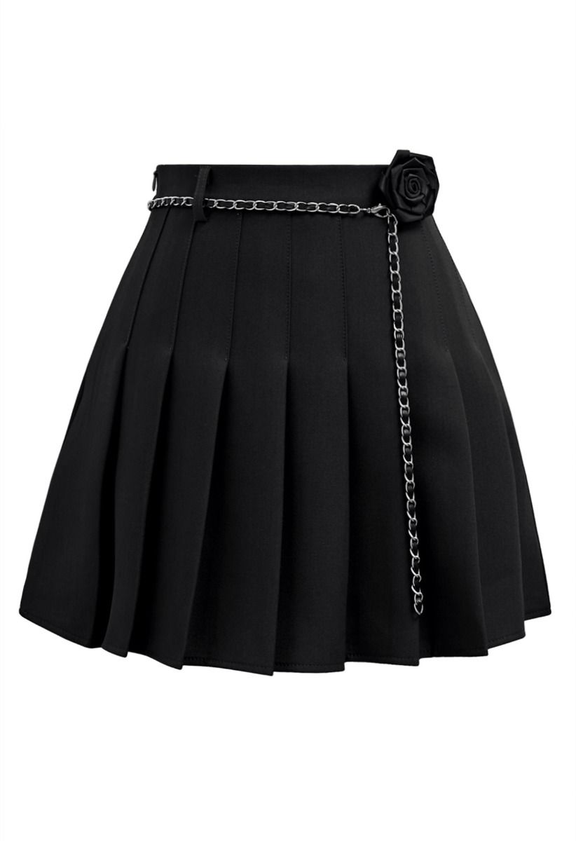 Rose Brooch Chain Belt Pleats Mini Skirt in Black