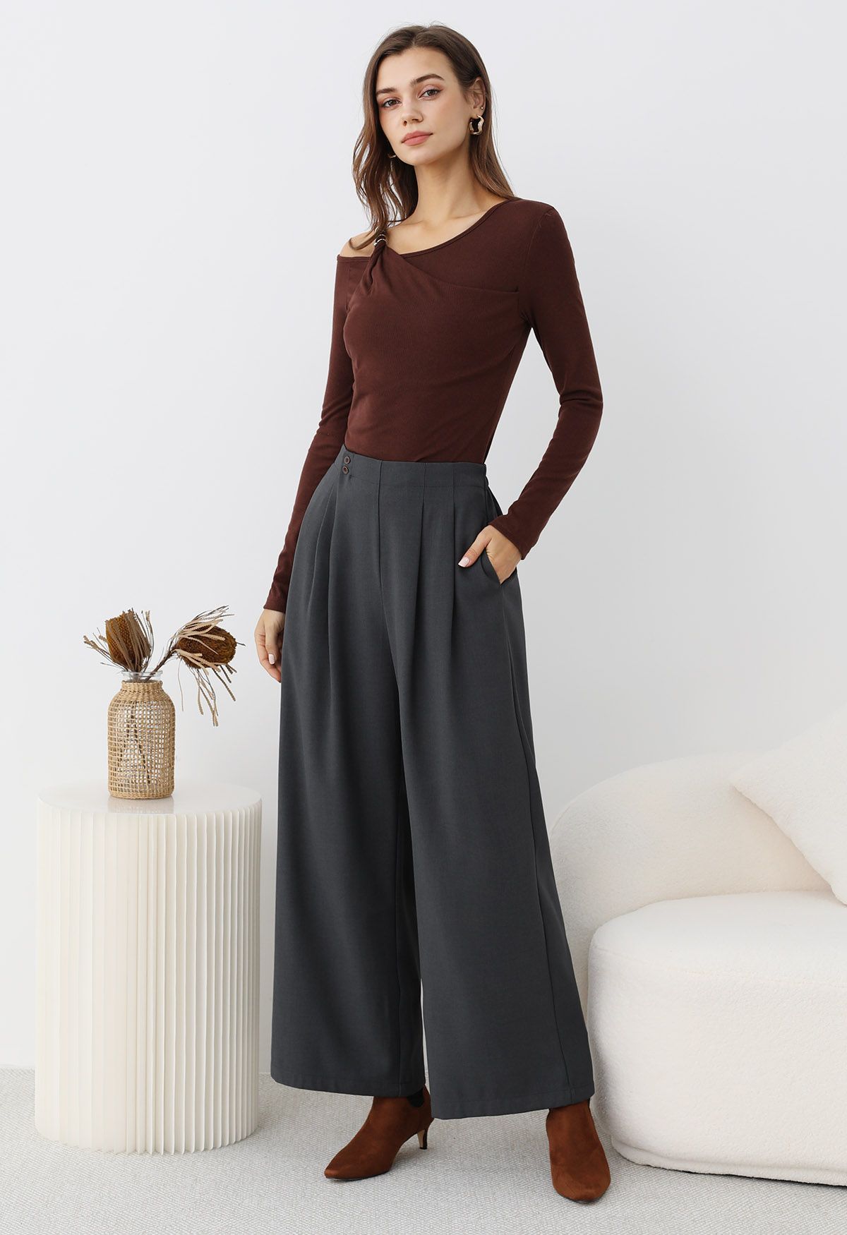 Effortless Polished Buttoned Pleats Palazzo Pants in Grey