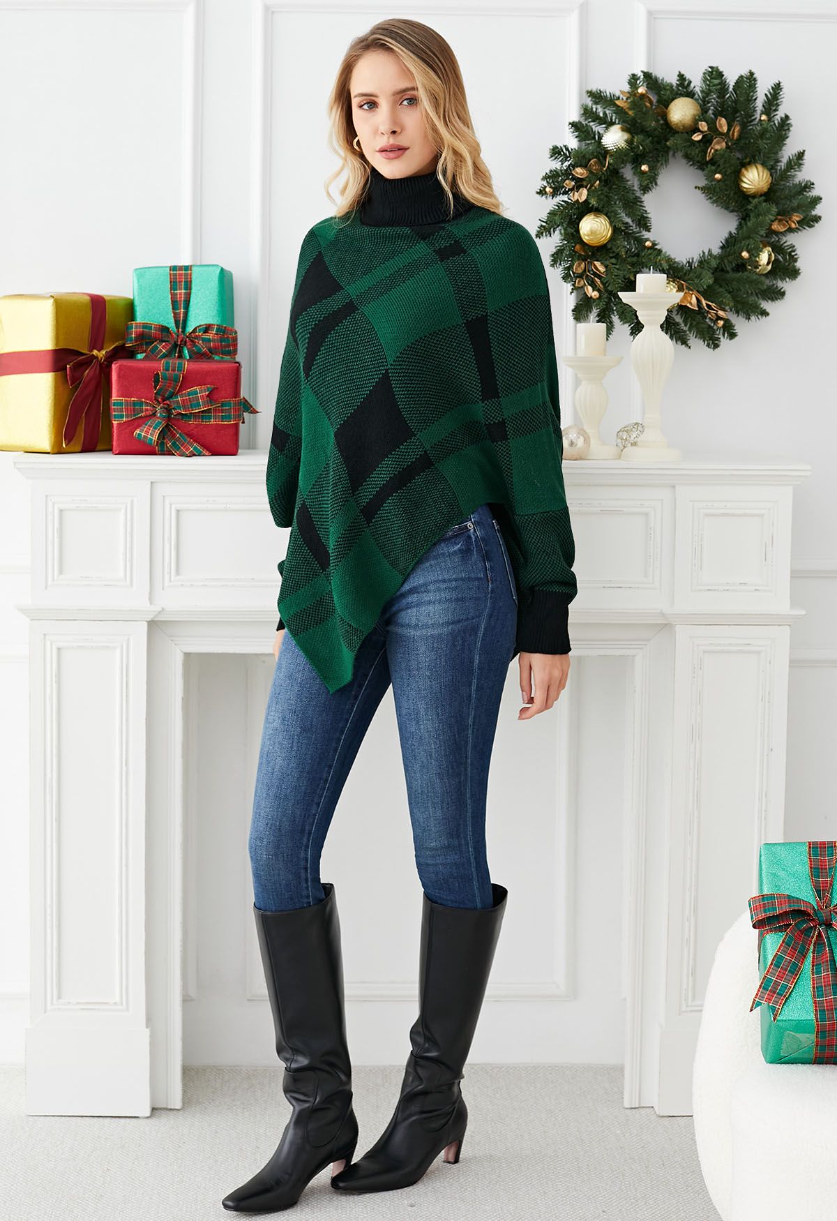 Festive Plaid Turtleneck Knit Poncho in Green