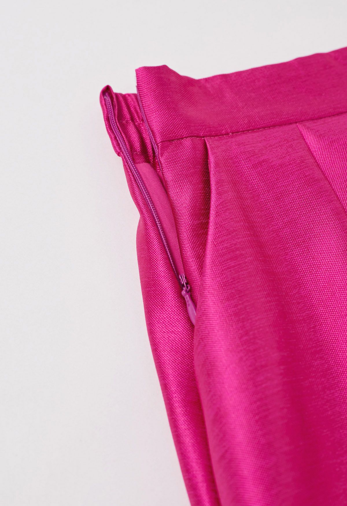 Sleek Side Pockets Pleated A-Line Midi Skirt in Hot Pink