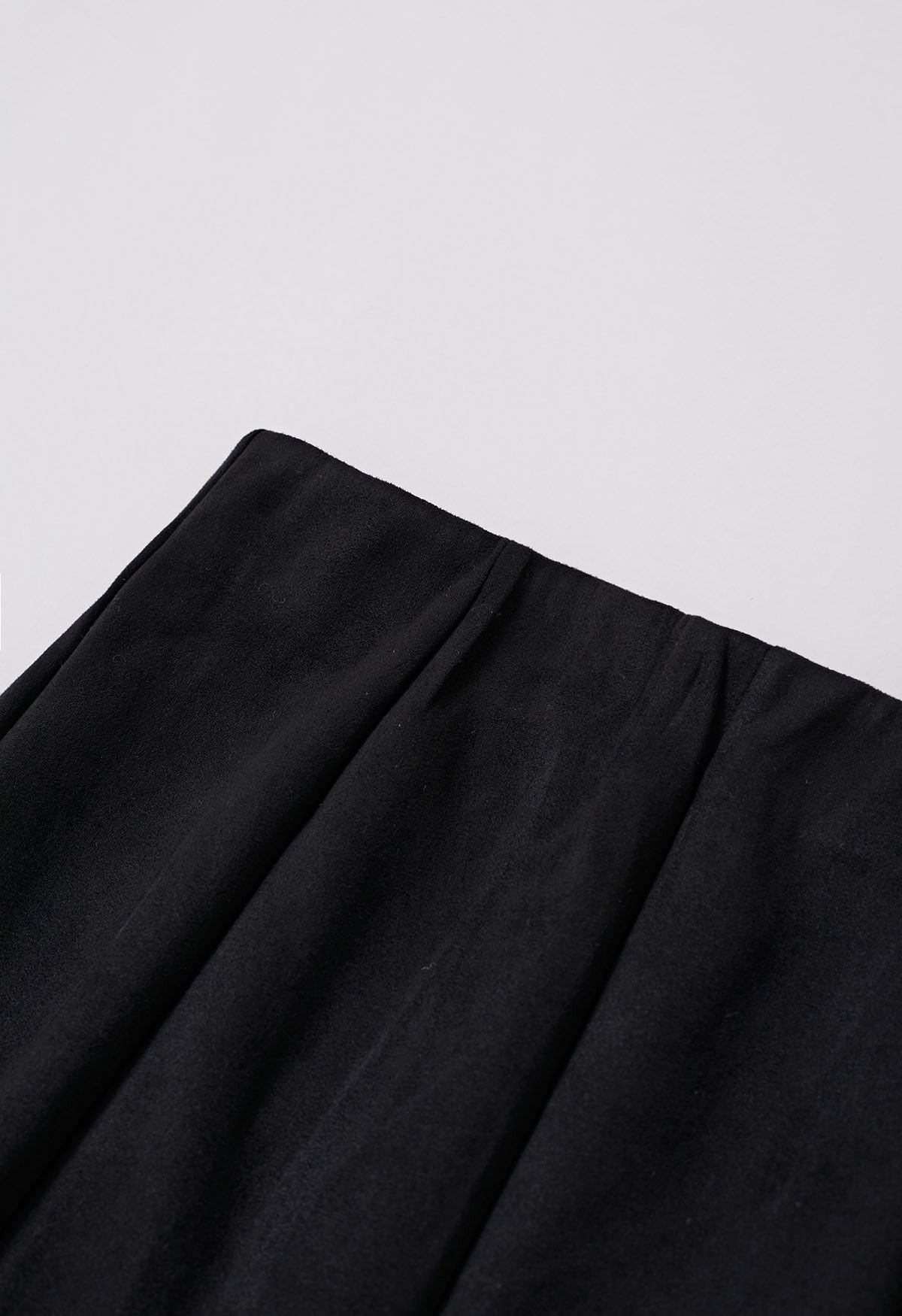 Seam Details Flare Midi Skirt in Black