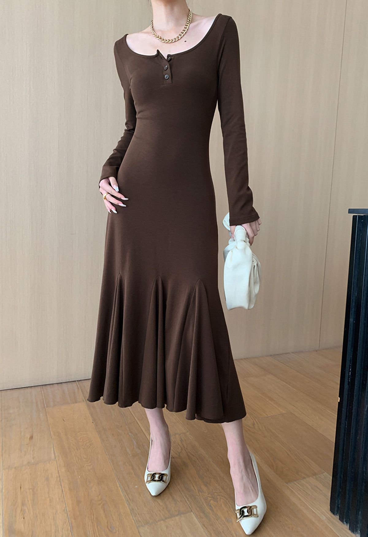 Scoop Neckline Flare Hem Midi Dress in Brown