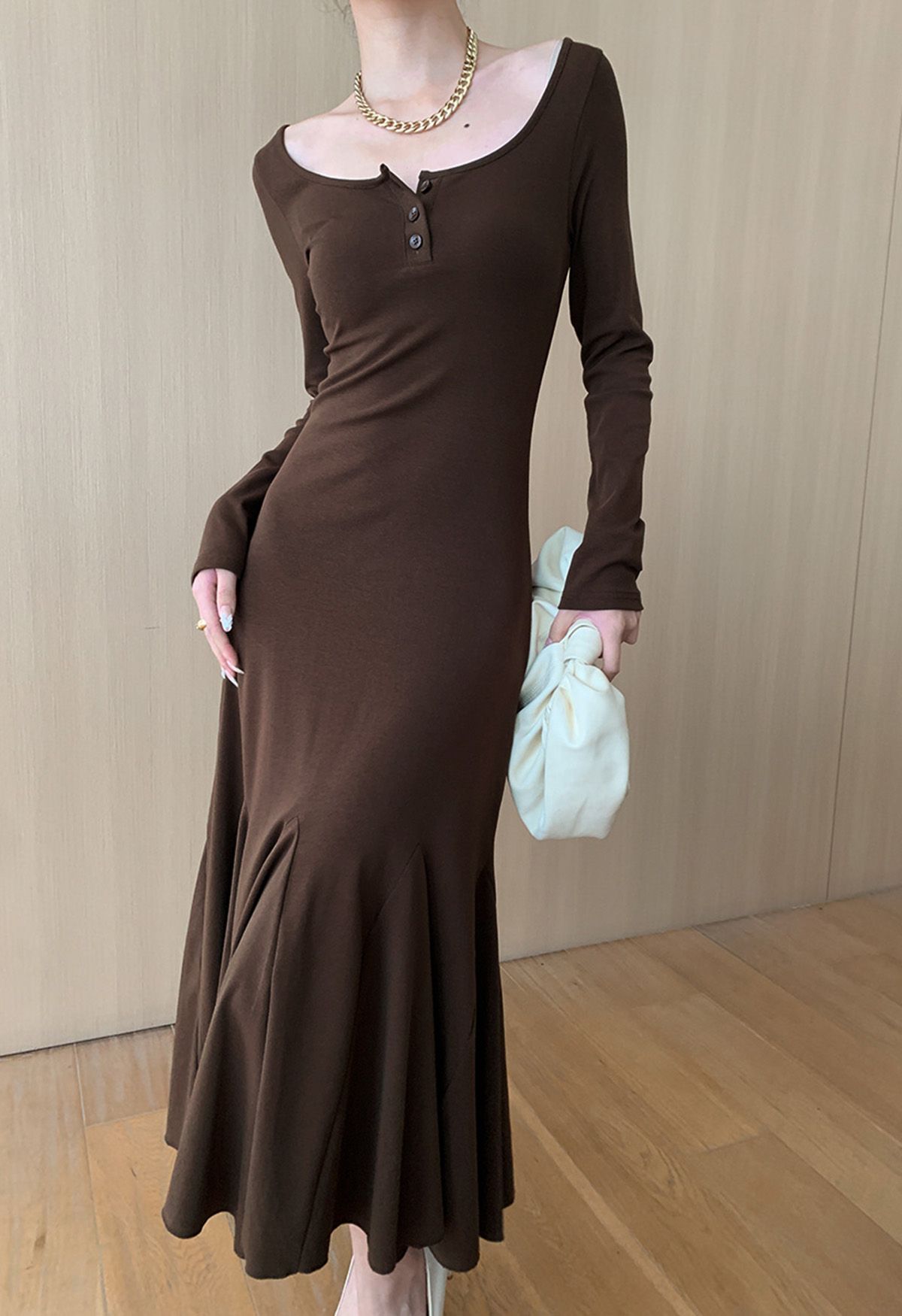 Scoop Neckline Flare Hem Midi Dress in Brown