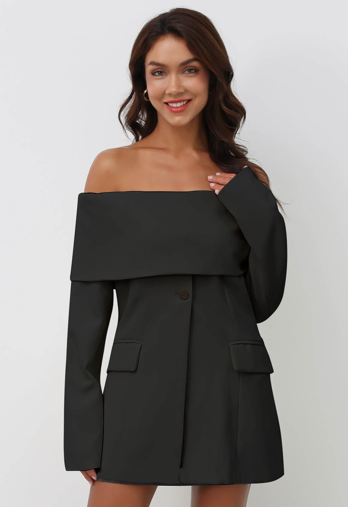 Folded Off-Shoulder Buttoned Blazer in Black