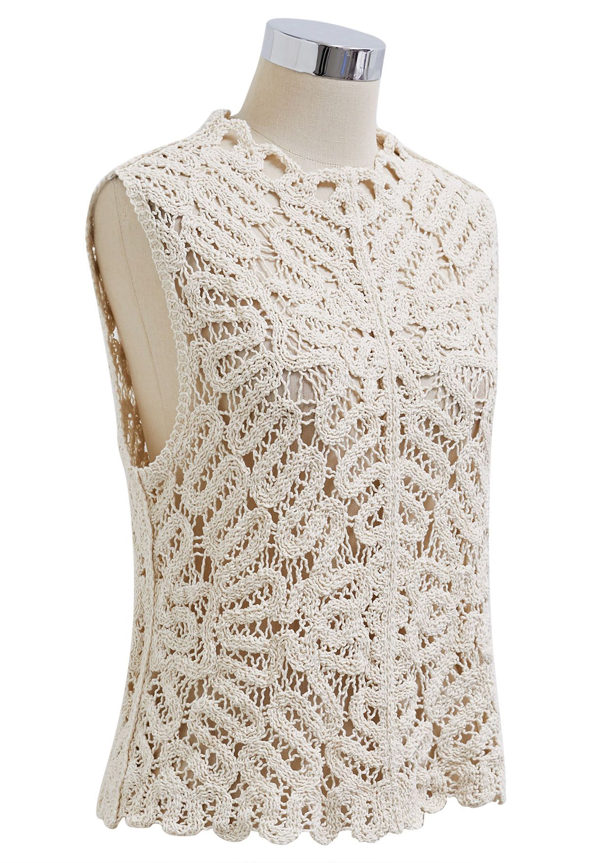 Winding Lace Crochet Mock Neck Sleeveless Buttoned Top