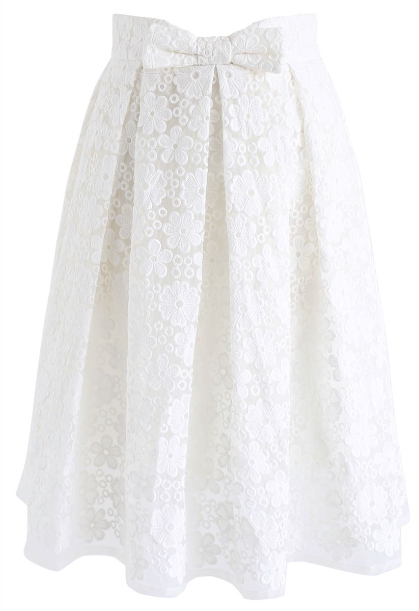 embroidered pleated skirt