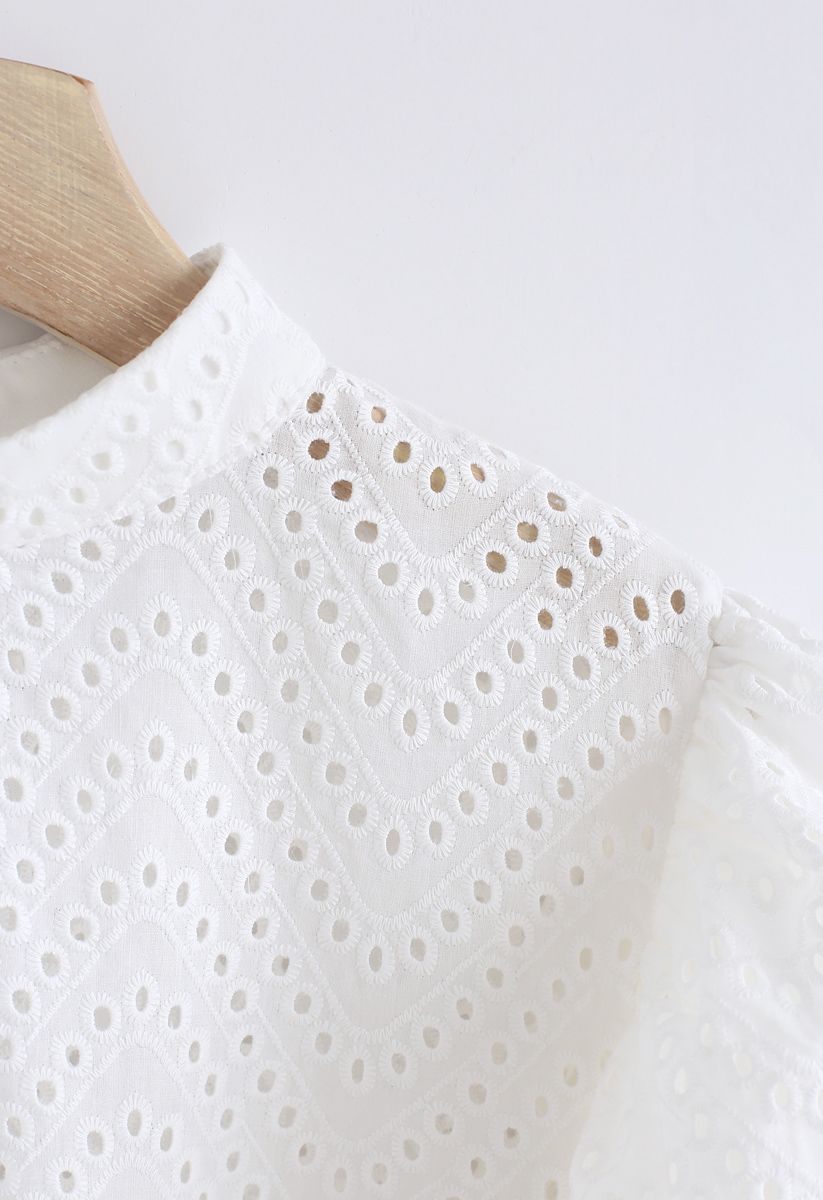 Zig Zag Eyelet Puff Sleeves Top