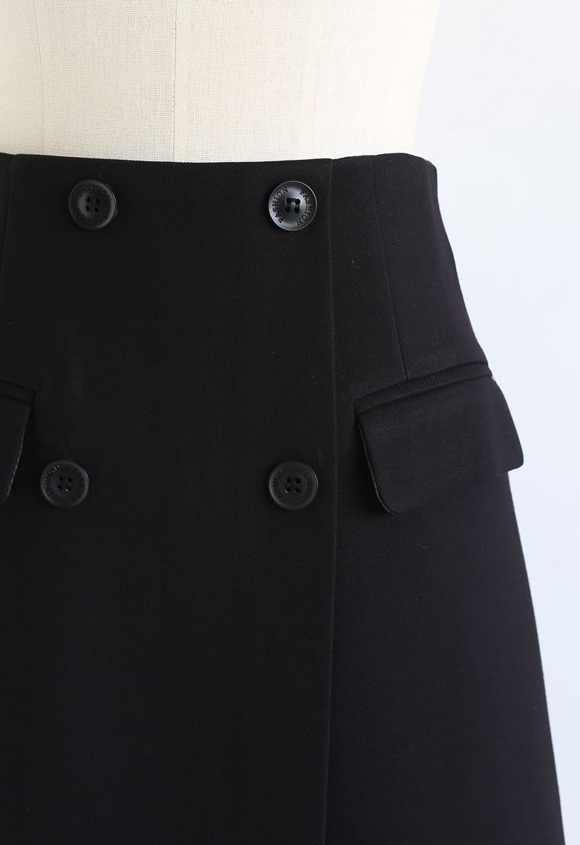 Button Decorated Flap Pockets Skirt in Black