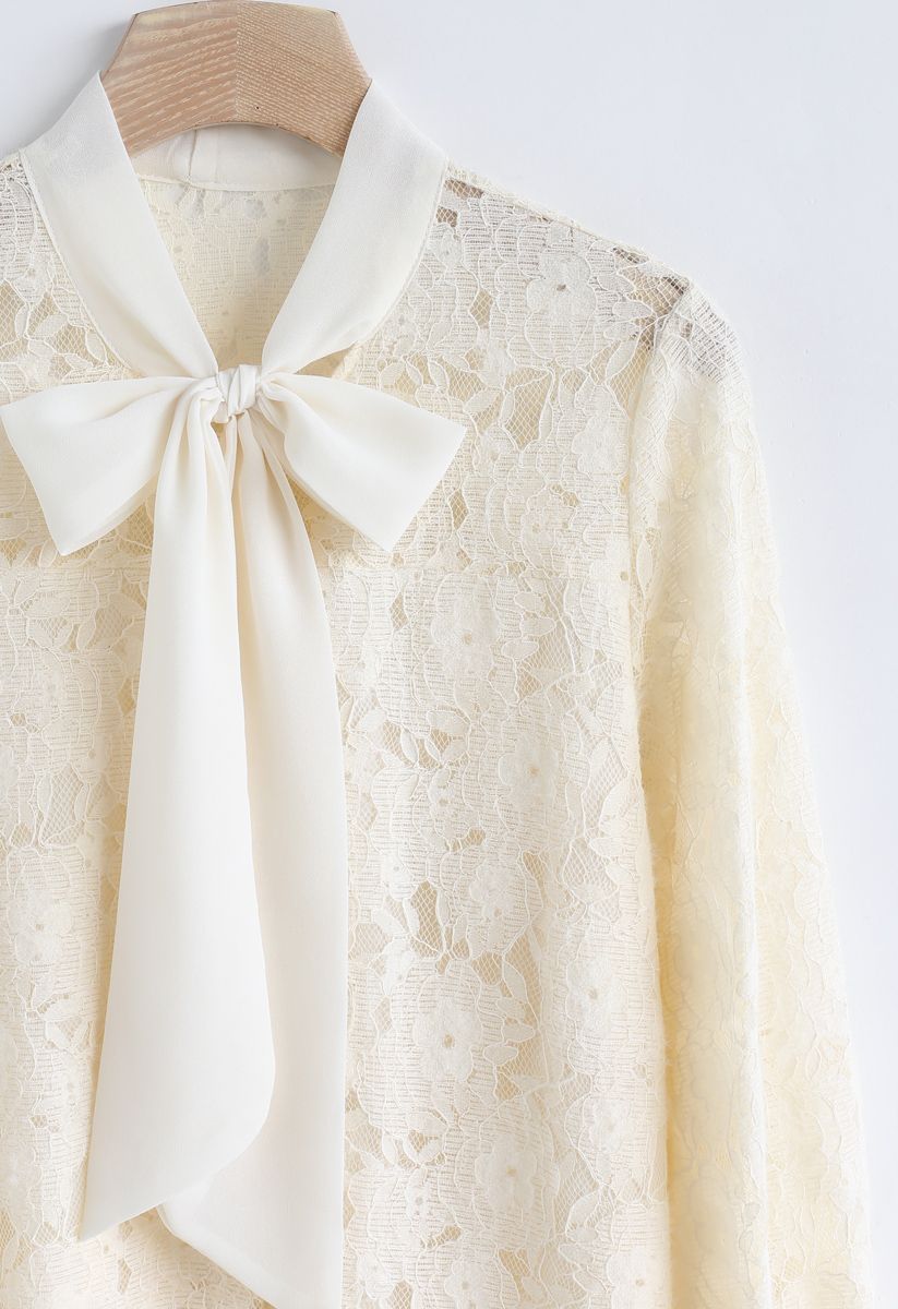 Lacy Buttoned Bowknot Top in Cream - Retro, Indie and Unique Fashion